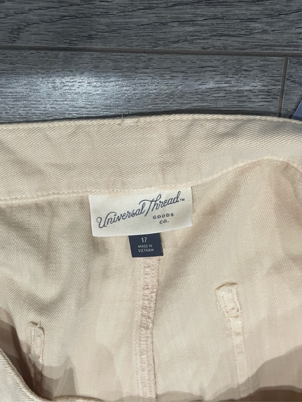 Universal Thread Utility Pocket Shorts - Picture 3 of 4